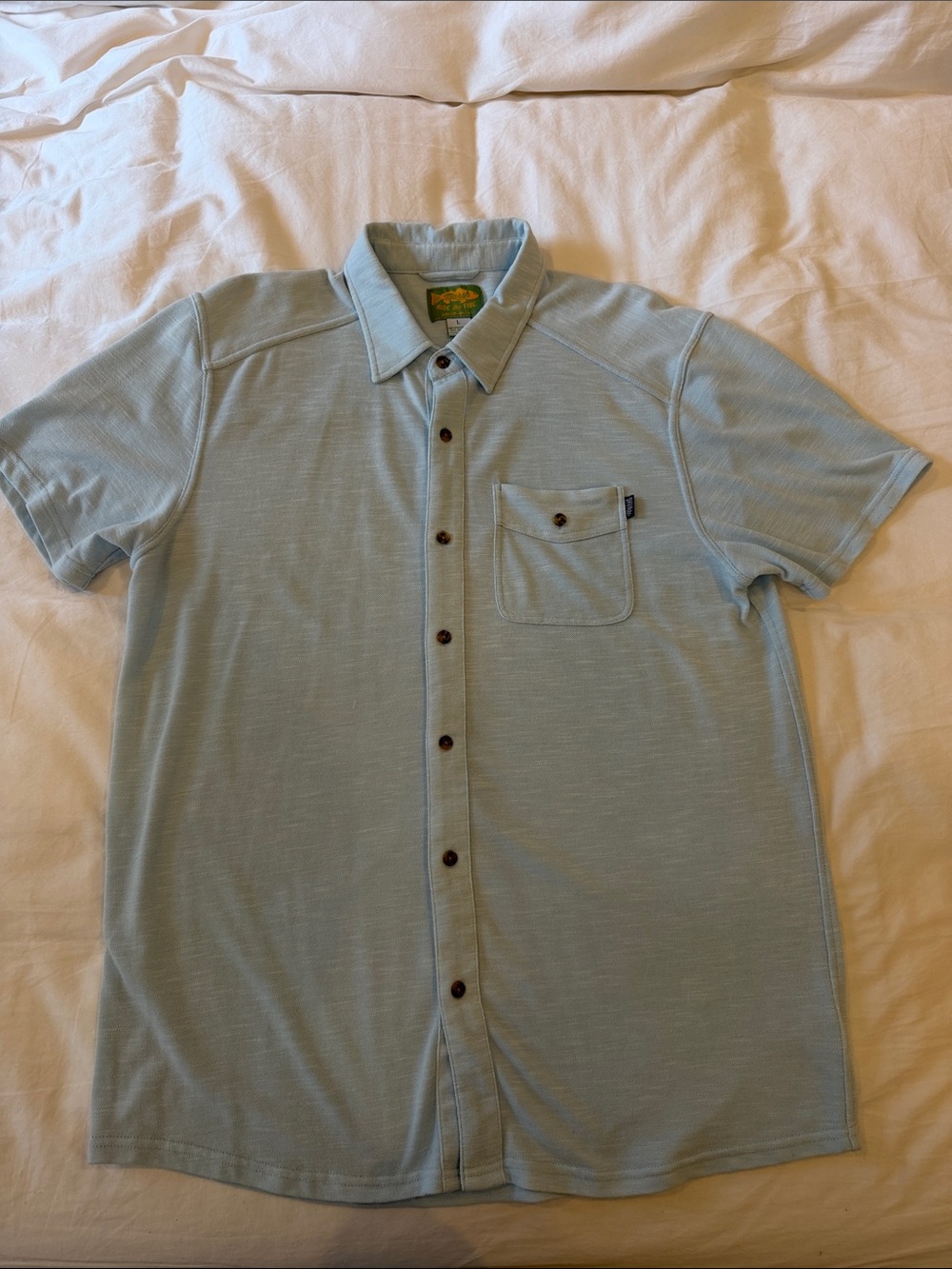 NWOT. Men's Casual Short-Sleeve Button-Down Shirt — Light Blue